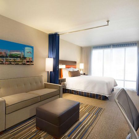 Home2 Suites By Hilton Glendale Westgate Eksteriør billede